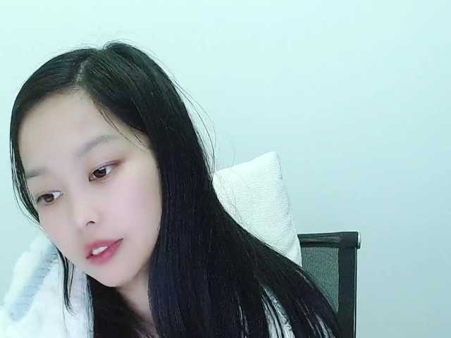 Selinababy99's BongaCams show and profile