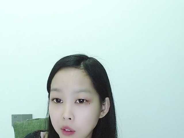 Selinababy99's BongaCams show and profile