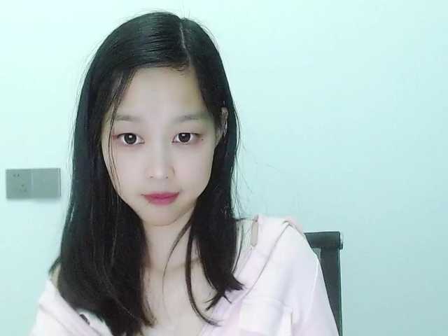 Selinababy99's BongaCams show and profile