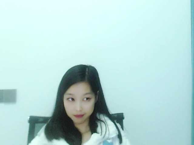 Selinababy99's BongaCams show and profile