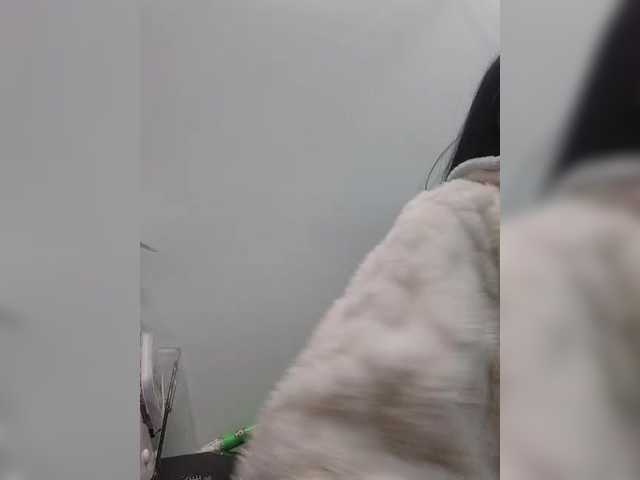 Selinababy99's BongaCams show and profile