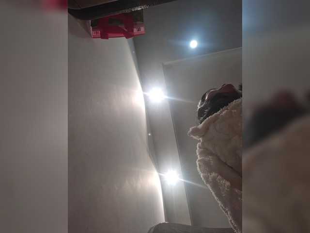 Selinababy99's BongaCams show and profile