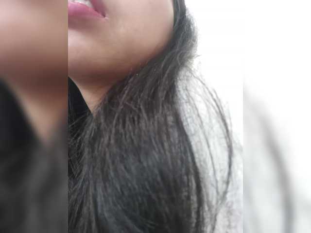 Selinababy99's BongaCams show and profile