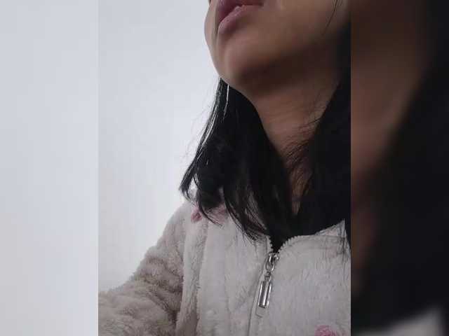 Selinababy99's BongaCams show and profile