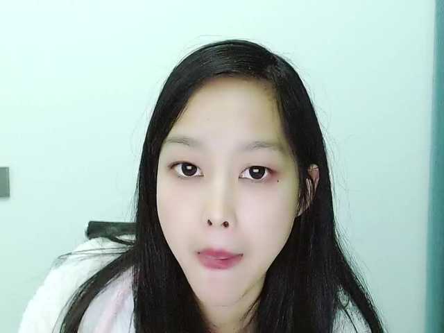 Selinababy99's BongaCams show and profile