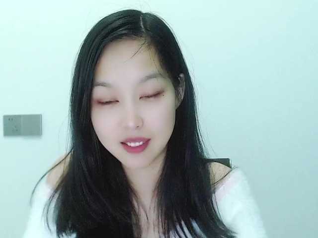 Selinababy99's BongaCams show and profile