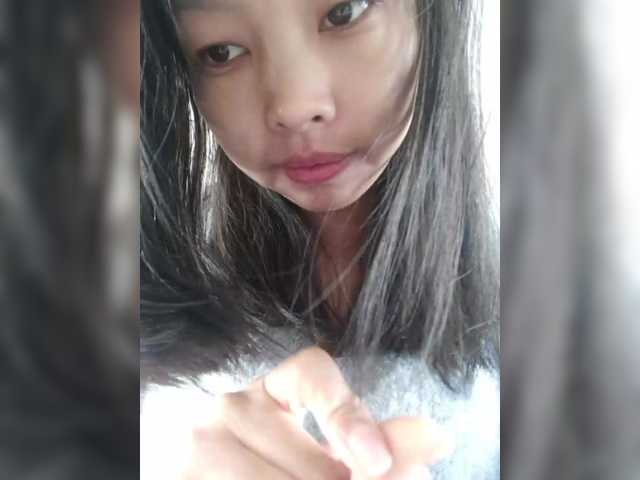 Selinababy99's BongaCams show and profile