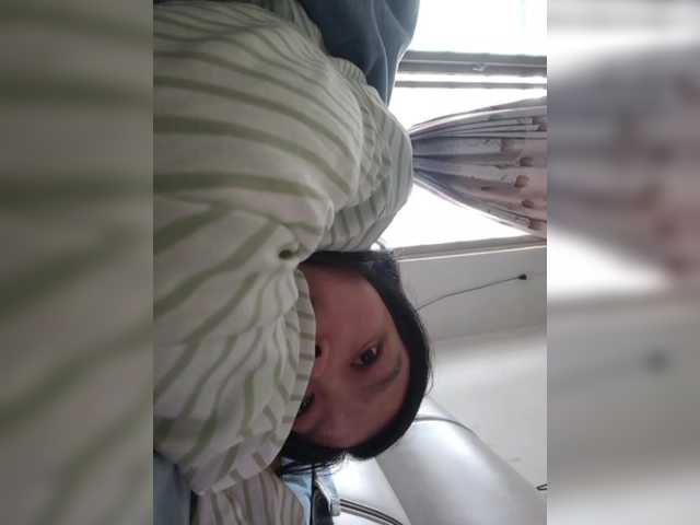 Selinababy99's BongaCams show and profile