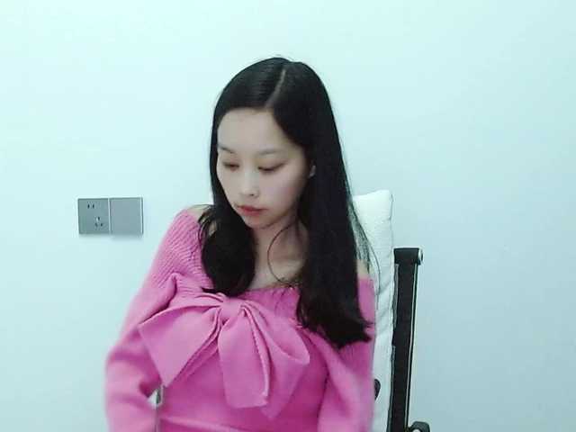 Selinababy99's BongaCams show and profile