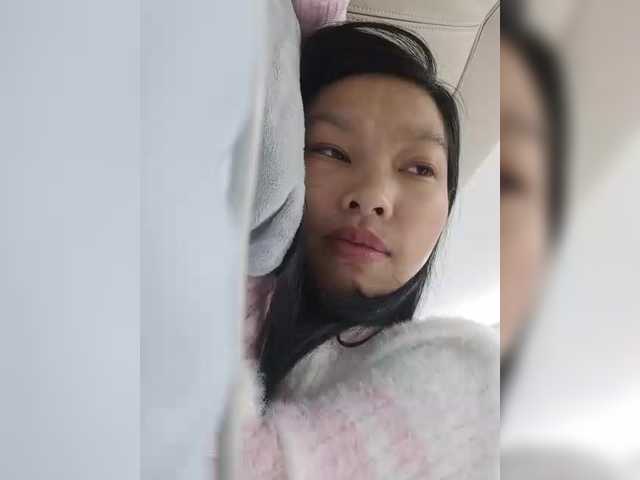 Selinababy99's BongaCams show and profile