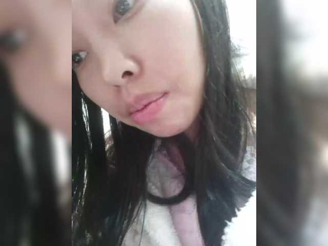 Selinababy99's BongaCams show and profile