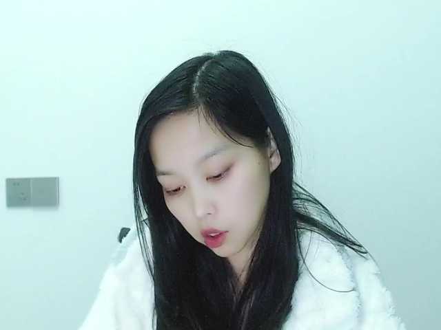 Selinababy99's BongaCams show and profile