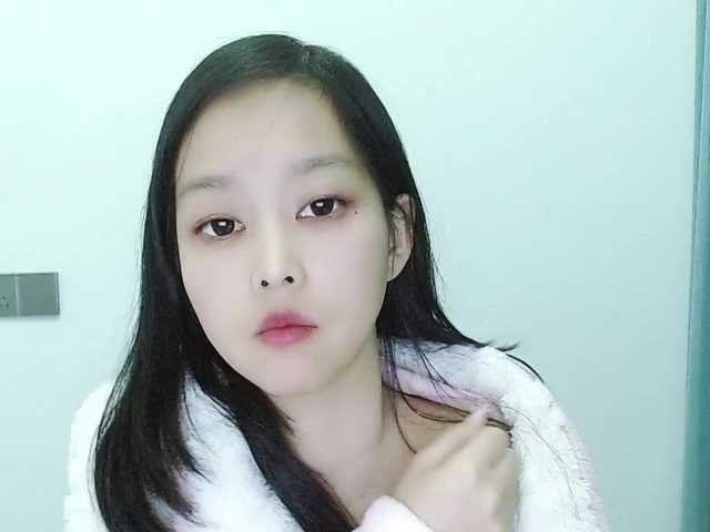 Selinababy99's BongaCams show and profile