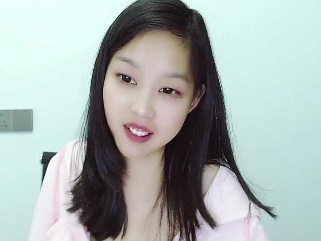 Selinababy99's BongaCams show and profile