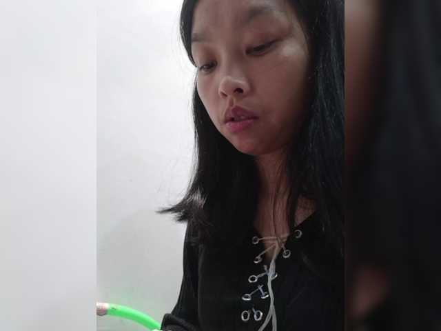 Selinababy99's BongaCams show and profile