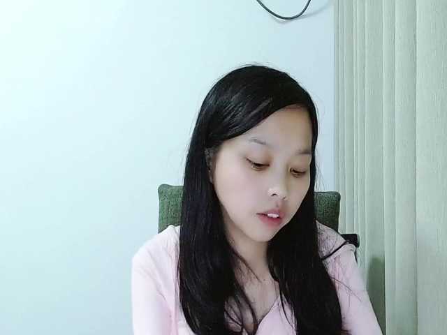 Selinababy99's BongaCams show and profile