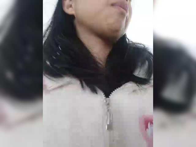 Selinababy99's BongaCams show and profile