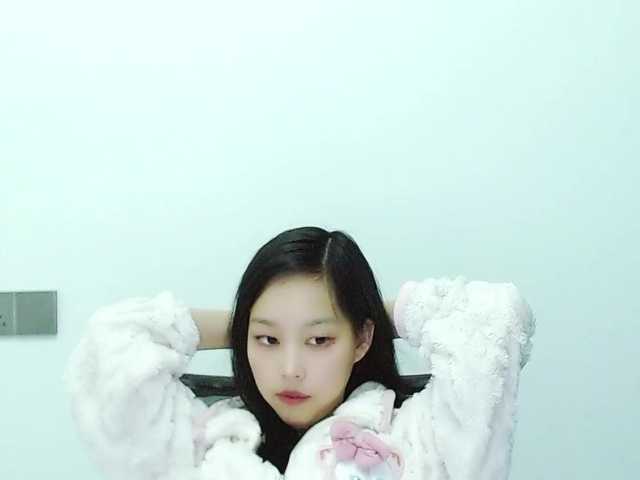 Selinababy99's BongaCams show and profile