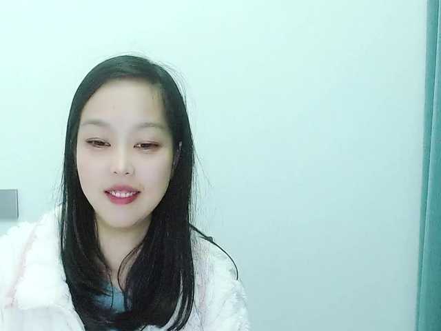 Selinababy99's BongaCams show and profile