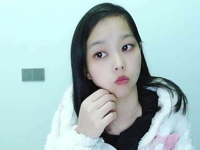 Selinababy99's BongaCams show and profile