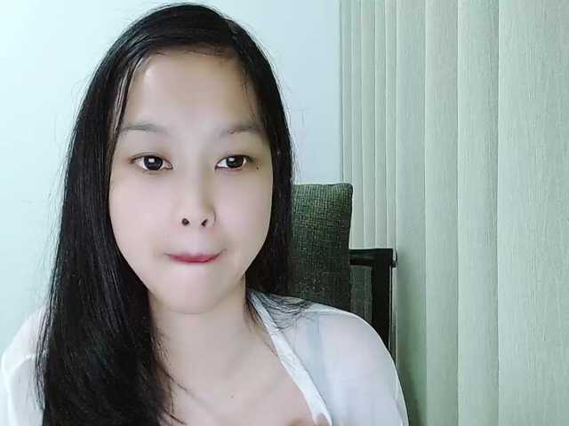 Selinababy99's BongaCams show and profile