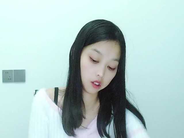 Selinababy99's BongaCams show and profile