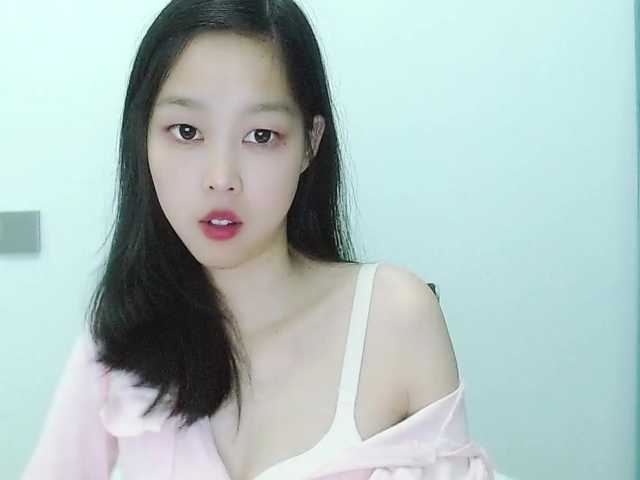 Selinababy99's BongaCams show and profile