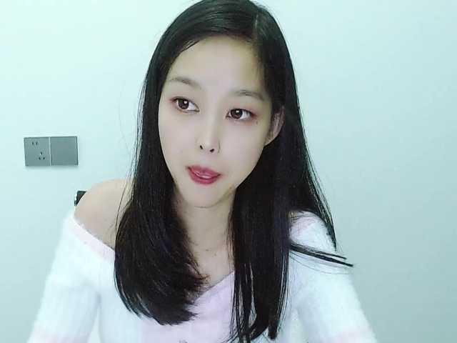 Selinababy99's BongaCams show and profile