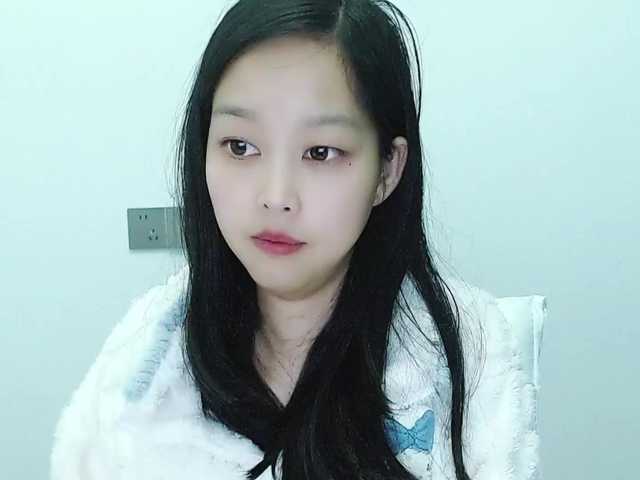 le modèle Selinababy99 est en webcam porno dans un show sur le site bongacams, il possède les tags suivants: Asian,Brunette,Hairy