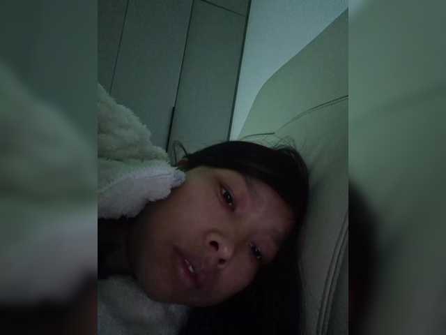 Selinababy99's BongaCams show and profile