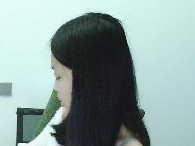 Selinababy99's BongaCams show and profile