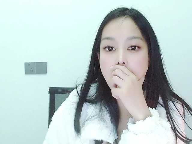 Selinababy99's BongaCams show and profile