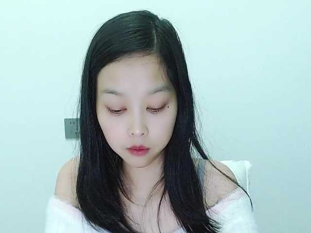 Selinababy99's BongaCams show and profile