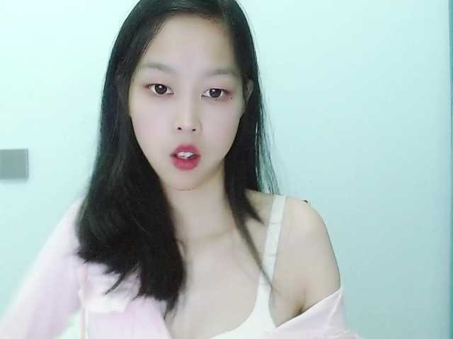 Selinababy99's BongaCams show and profile