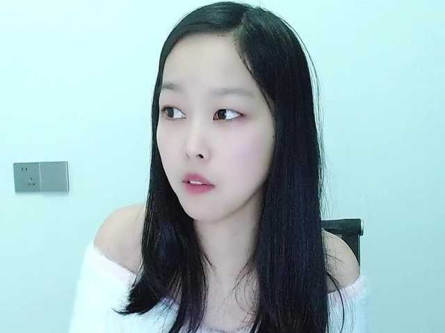 Selinababy99's BongaCams show and profile