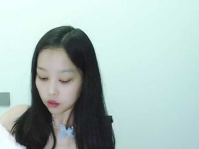 Selinababy99's BongaCams show and profile