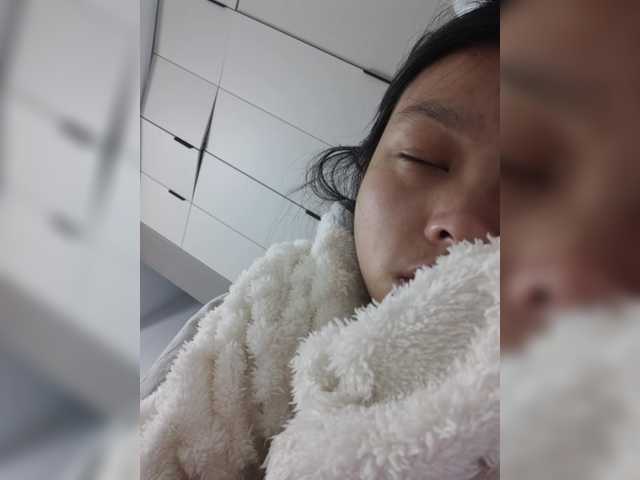 Selinababy99's BongaCams show and profile