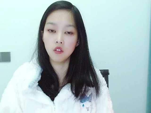 Selinababy99's BongaCams show and profile