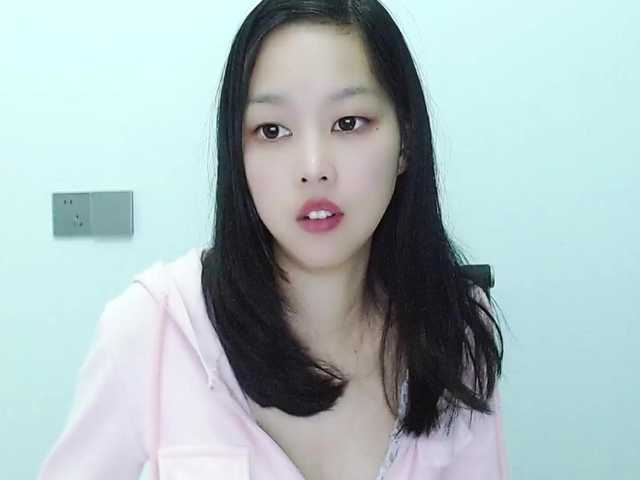 Selinababy99's BongaCams show and profile