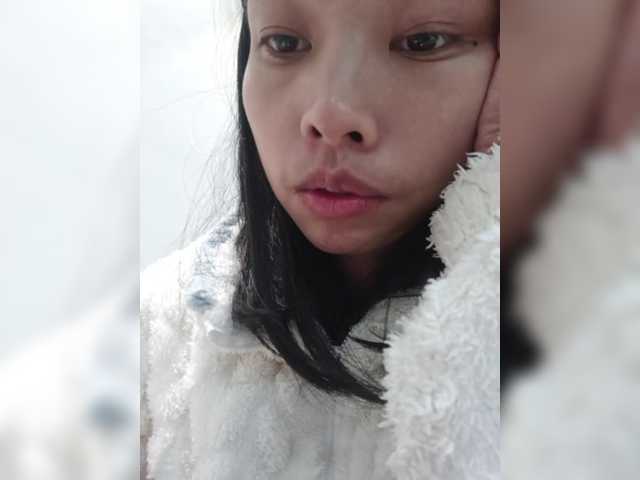 Selinababy99's BongaCams show and profile