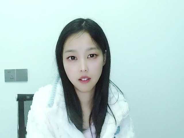 Selinababy99's BongaCams show and profile