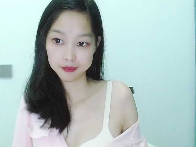 Selinababy99's BongaCams show and profile