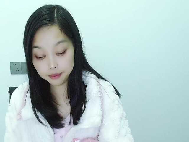 Selinababy99's BongaCams show and profile