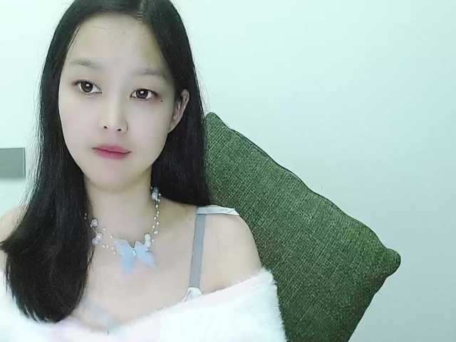 Selinababy99's BongaCams show and profile