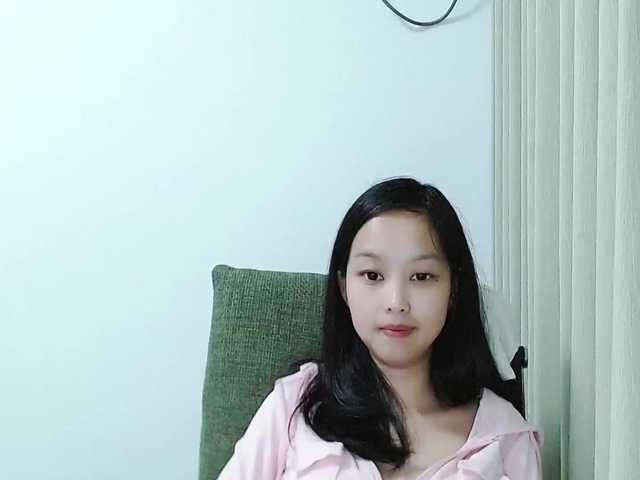 Selinababy99's BongaCams show and profile