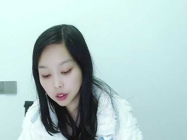 Selinababy99's BongaCams show and profile