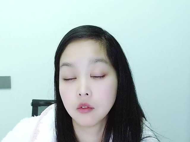 Selinababy99's BongaCams show and profile