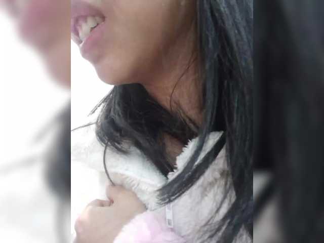 Selinababy99's BongaCams show and profile