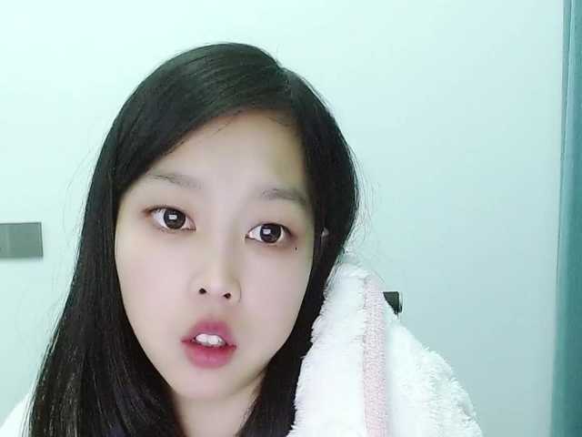 Selinababy99's BongaCams show and profile