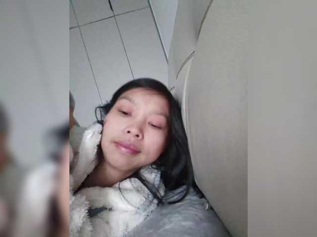 Selinababy99's BongaCams show and profile